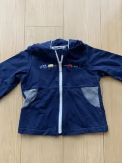 ファミリア　パーカー