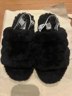 UGGブラック ファー サンダル