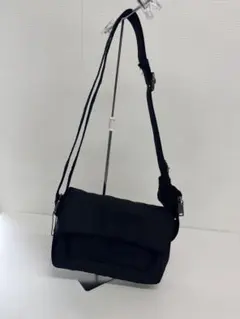 【新品】ZARA ナイロン ショルダーバッグ ブラック（I-11m）