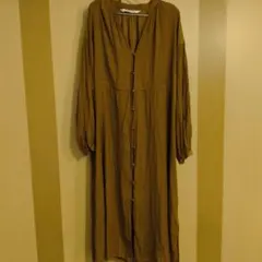 Ray BEAMS ロングワンピース マスタードのサムネイル