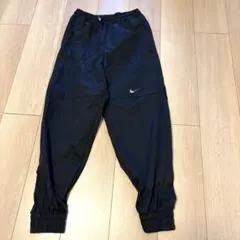 美品Nike ブラック ジョガーパンツM 1302番