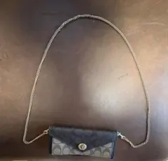 COACH シグネチャー チェーンウォレットのサムネイル