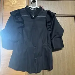 お値下げ可能です。SNIDEL フリル付きブラック半袖シャツ