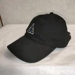 ＨＵＦ ハフ ＴＲＩＰ ＴＲＩ ＣＵＲＶＥＤ ＢＲＩＭ キャップのサムネイル