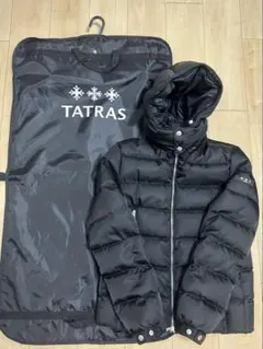 【値下げしました】 極美品TATRAS エンリダウンジャケット 23AW黒02のサムネイル
