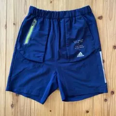 adidas アディダス　ネイビー　紺　ハーフパンツ　140