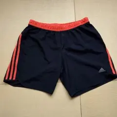 adidas 黒赤 ショートパンツ 3本ライン