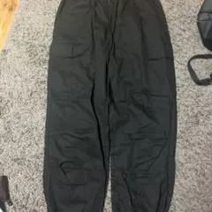 黒 カーゴパンツ ゴムウエスト
