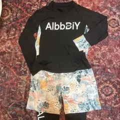 ブラック ×トロピカルリーフプリント水着とラッシュガード 3点セット130