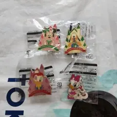 ディズニー　ゲーム景品　ピンバッジ4個