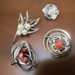 ブローチ4個セット　シルバー金属製 花と葉のデザイン ブローチ　昭和レトロ