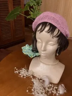 ピンクのニットベレー帽