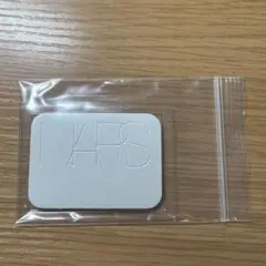 NARS ライトリフレクティングセッティングパウダー プレスト N パフのみのサムネイル