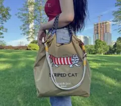 ストライプ　猫　トートバッグ　エコバッグ　新品　ショルダーストラップ付　ベージュ
