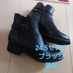 ブラックショートブーツ バックル付き