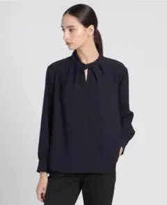 新品theory luxe ブラウス Marvine Sandy ネイビー 38のサムネイル