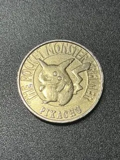 ポケモン ピカチュウ メダル　金　バトルコイン