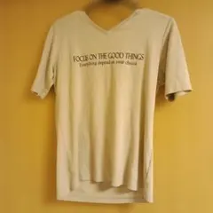 INDIVI Vネック Tシャツ ベージュ 5号　ロゴのサムネイル
