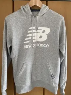 new balance グレー パーカー