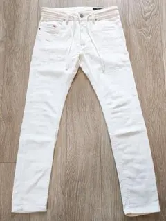 【希少】ディーゼル　白（ホワイト）ジョグジーンズ　ダメージ加工　26インチ