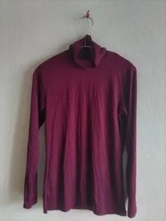 UNIQLOヒートテック◆Мsize◆ 長袖タートルネック M バーガンディ美品