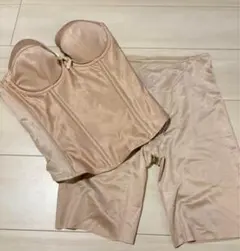 ベージュ コルセットとショーツ セット D80