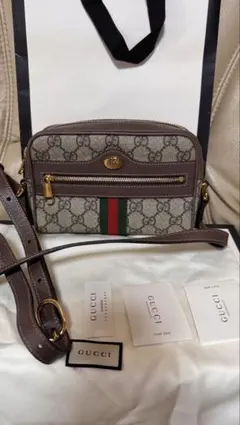 GUCCI GGスプリーム ショルダーバッグ