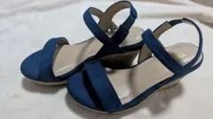 ネイビー スエード風 ストラップサンダル