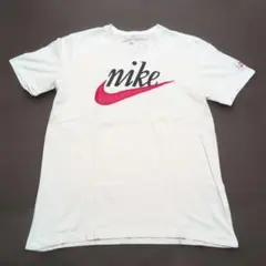 NIKE ビッグ筆記体ロゴ