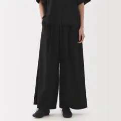 無印良品　なめらか　リヨセル混イージーワイドパンツ