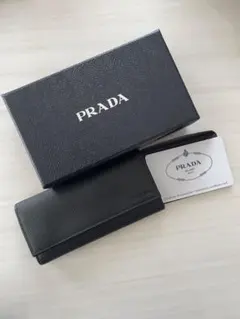 PRADA ブラック サフィアーノ　メンズ キーケース