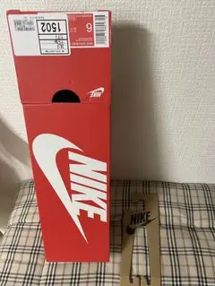 NIKE 空箱　サンダルハンガー　ナイキ