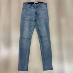 ユニクロ　ライトブルー ストレッチデニム　25