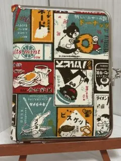 がま口　お薬手帳ケース　レトロなパン屋さん看板柄