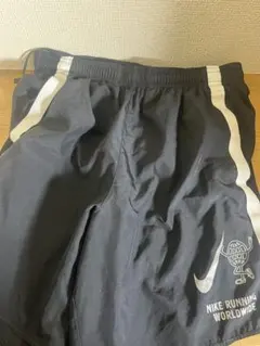 Nike Running Worldwide 黒ショーツ