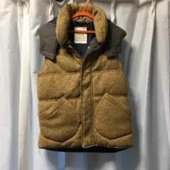 値下げしました、美品 ikka  取り外しフードつきダウンベストのサムネイル