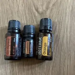 値下げ doTERRA エッセンシャルオイル 空き容器として3本+小分け容器