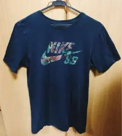 美品　NIKE SB  迷彩×ブラック　ロゴTシャツ