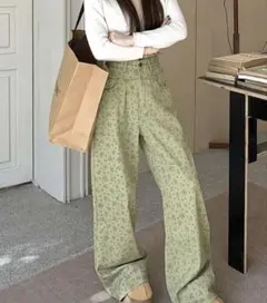 SHEIN ライトグリーン ストレートデニム