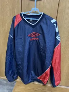 UMBRO アンブロ　ピステ プルオーバー ネイビー×レッド
