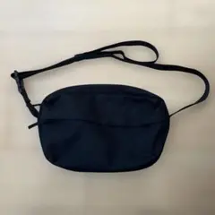 無印良品ブラックナイロンショルダーバッグ