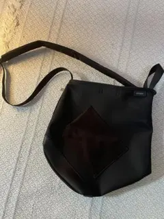 nouer ショルダーバッグ ブラックのサムネイル