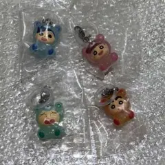 クレヨンしんちゃん　めじるしアクセサリー　みんなでくまパジャマ　4種セット