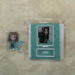 LE SSERAFIM ルセラフィム カフェ ガチャ ユンジン　アクスタ 2個