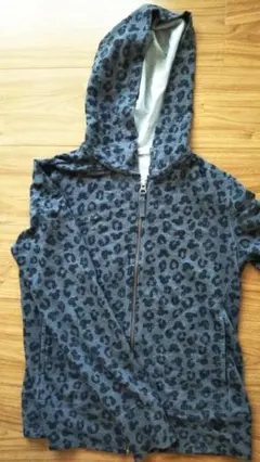 UNIQLO　ミッキーマウス　パーカー