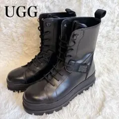 美品UGG アグバックルレザーブーツ 本革製 厚底 ショートブーツのサムネイル