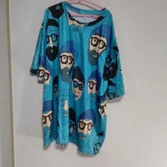 XLサイズ 顔イラスト 青色Tシャツ