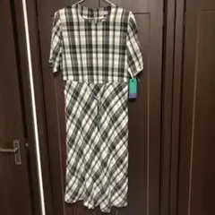 半袖チェック柄ロングワンピース