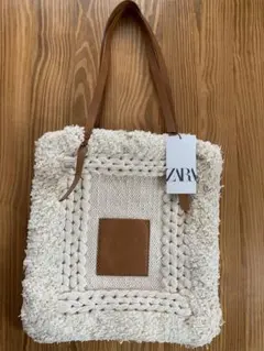 タグ付未使用】ZARA ザラフリンジ付きファブリックトートバッグのサムネイル
