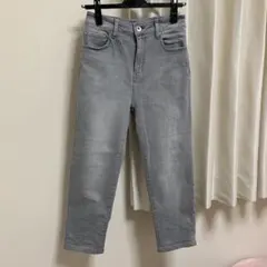 【値下げ】INDIVI ストレートデニム グレー サイズ05のサムネイル